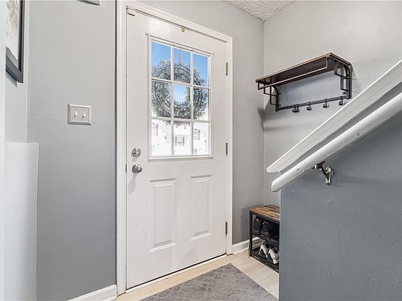 5th image of 154 Mountain Dr