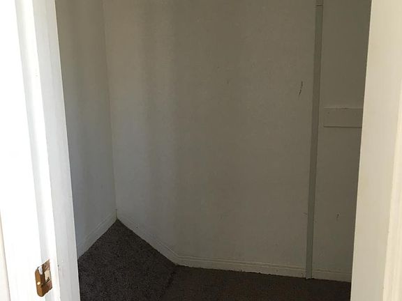 Walk in closet front