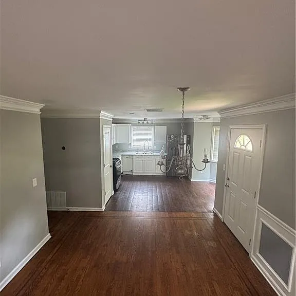 1143 Memory Ln — Photo 4