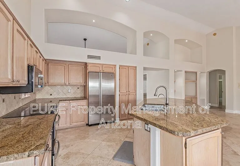 4623 E Rocky Slope Dr — Photo 9