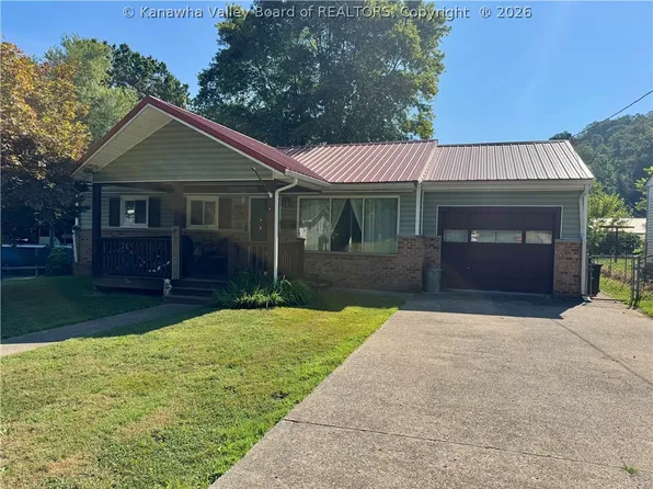 212 Monterey Dr, Saint Albans, WV 25177