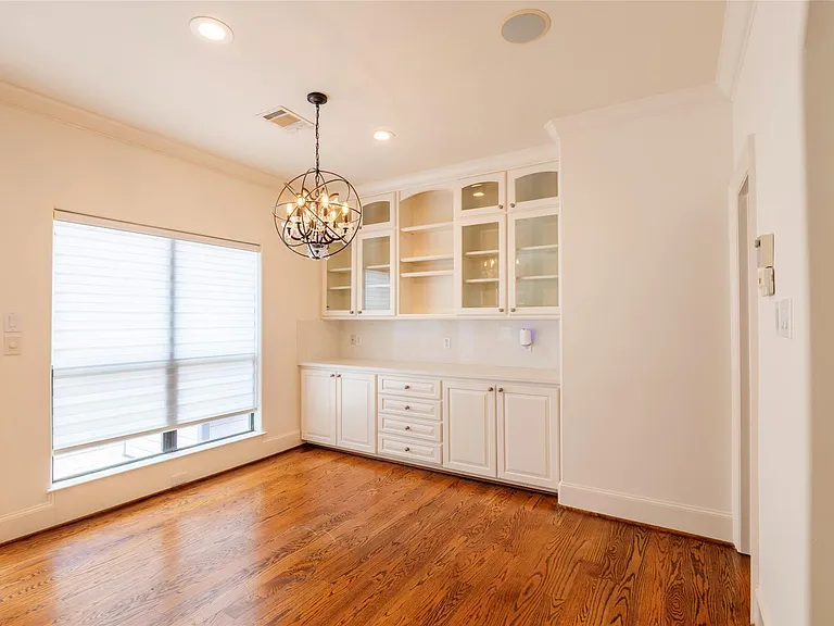 4233 Childress St — Photo 37