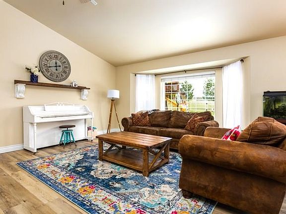 3rd image of 6648 Cove Creek Dr