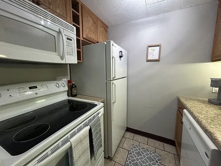 375 Endicott St N #205 — Photo 6