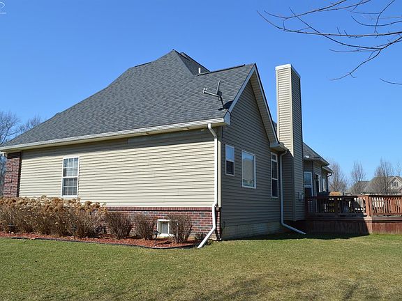 3rd image of 6100 Woodridge Ln