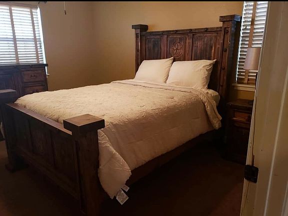 Upstairs guest bedroom.