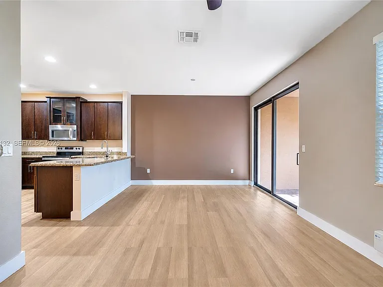 13005 Riverwalk Cir N — Photo 11