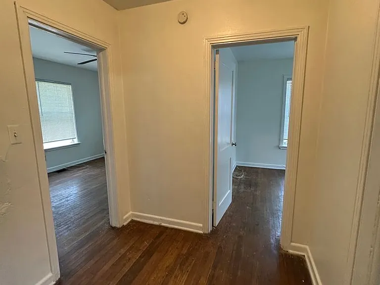 910 Wadsworth St — Photo 10