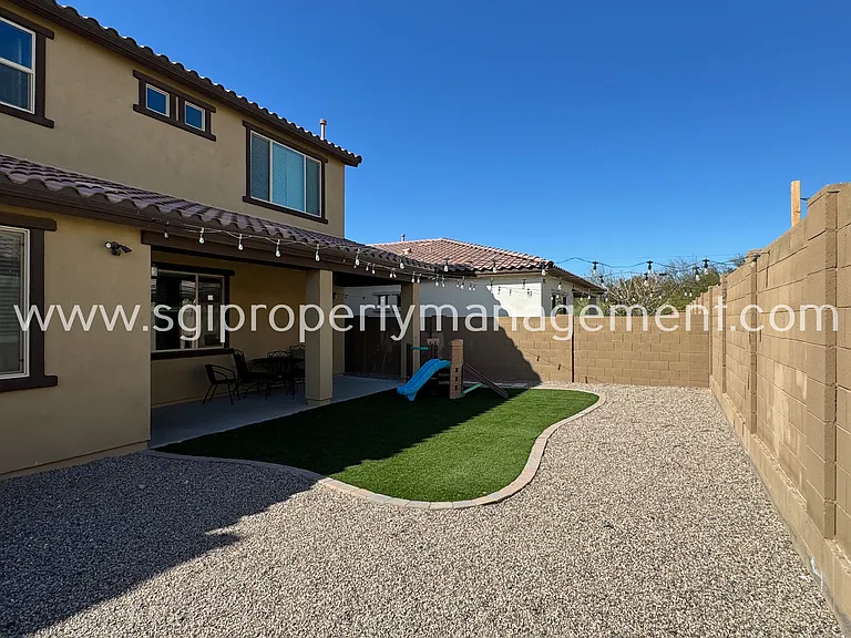 21080 W Almeria Rd — Photo 19