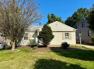 1173 Commonwealth Ave, Mayfield Heights, OH 44124