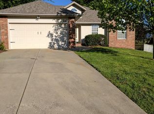 718 S Timbercreek Ave, Springfield, MO 65802