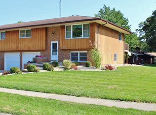 125 Deerpath Dr, Morris, IL 60450