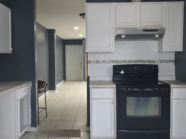 896 Duchess St #1, Saint Paul, MN 55106