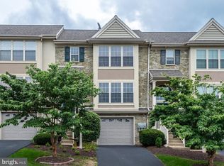 723 Skywalk Ln, Lancaster, PA 17601