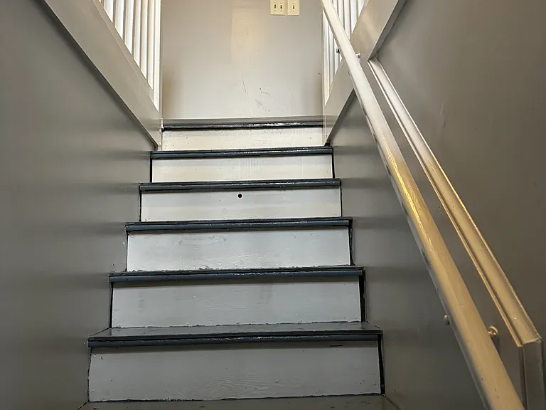 320 W Stephen St #B — Photo 9