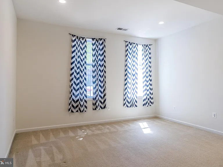 23409 Berkeley Meadows Dr — Photo 22