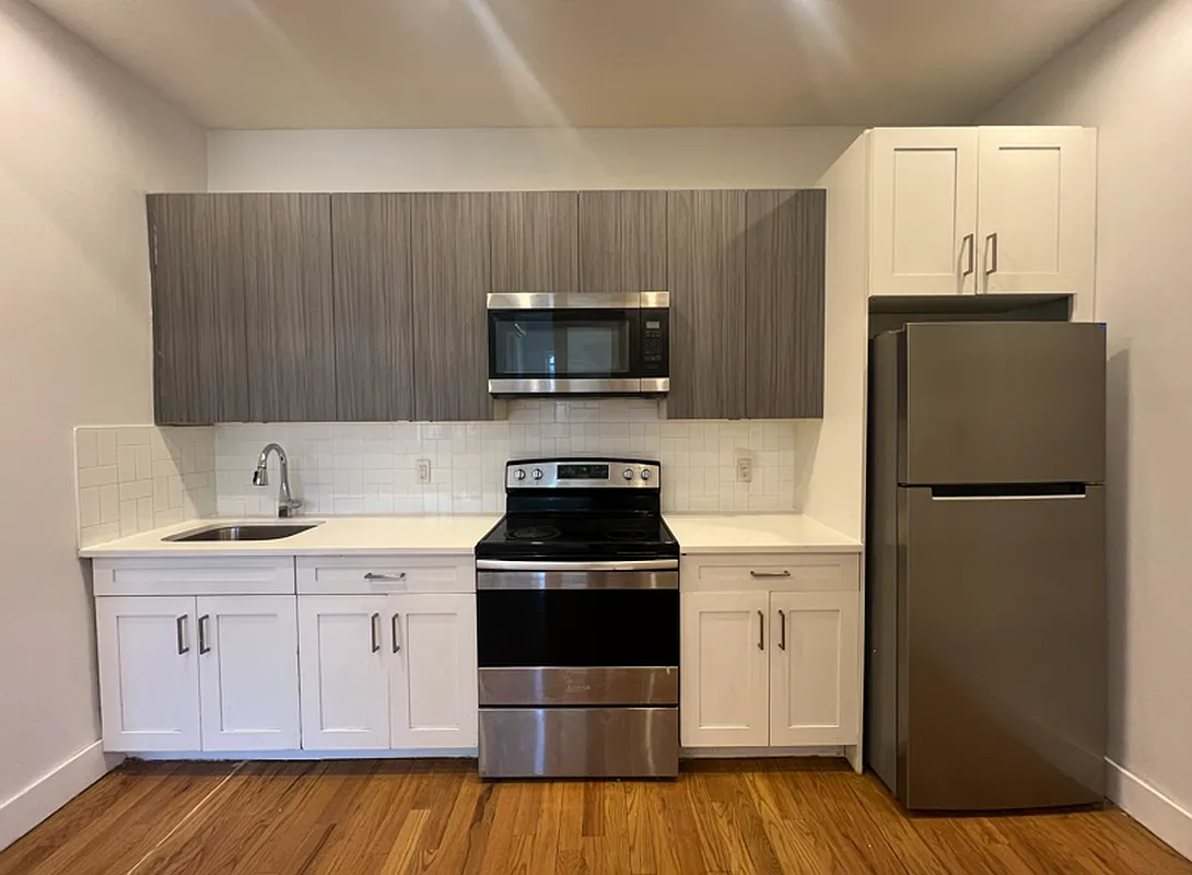 596 Powell Street 1A