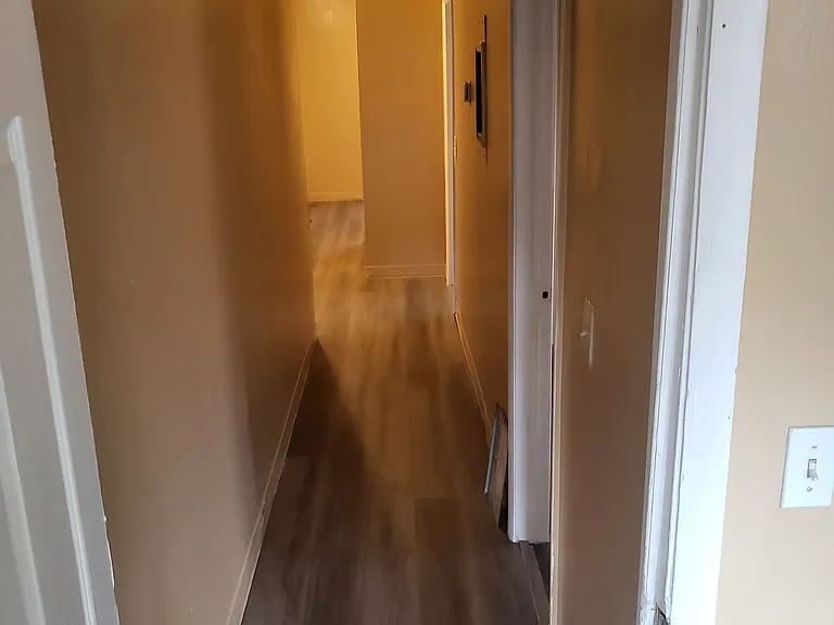 3 Putnam Hts #2E — Photo 11