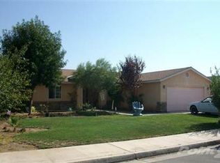 1160 N Gale Hill Ave, Lindsay, CA 93247