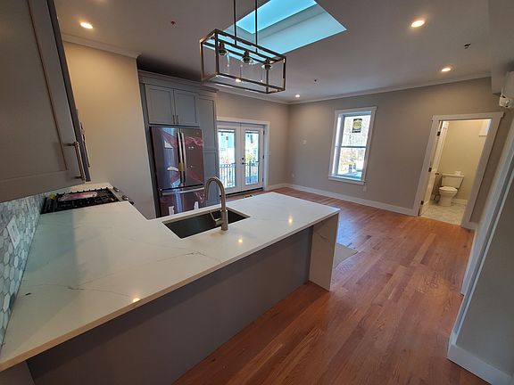 3rd image of 21 Wallingford Rd #3