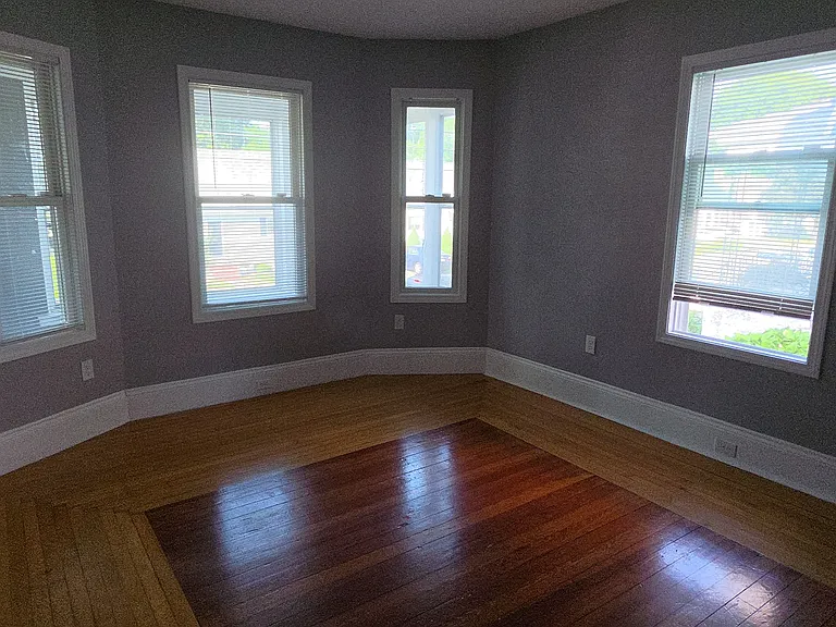 90 Como Rd #1 — Photo 9