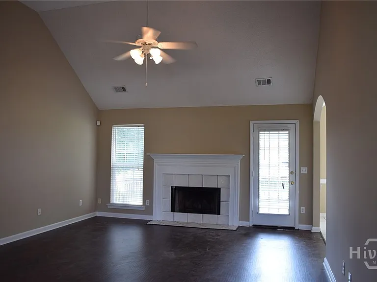 63 Edie Ct — Photo 5