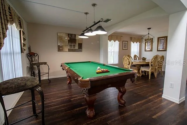 5 bed, 3.5 bath, 2827 sqft, $3,200 — Photo 4