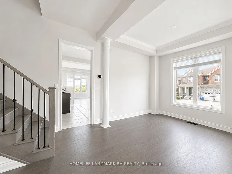 23 Clara May Ave — Photo 7