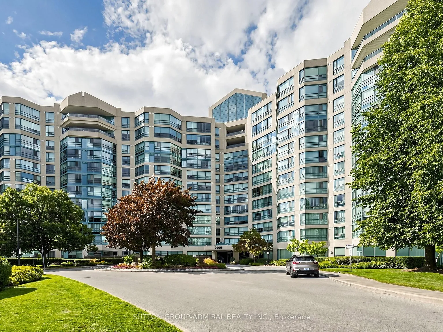 3 bed, $3,900 — Photo 1