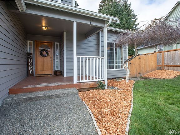 4th image of 8617 Christa Dr NE