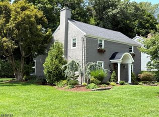 24 Ridge Rd, Glen Rock Boro, NJ 07452