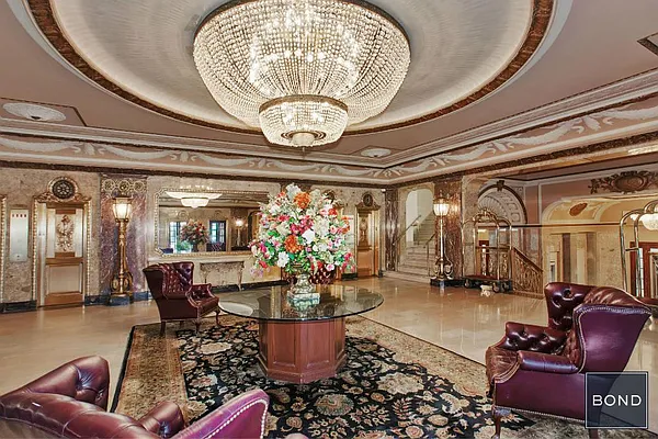 Sold by Bond New York | media 4