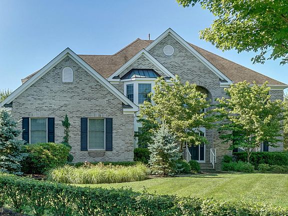 2nd image of 2404 Alexandra Ct