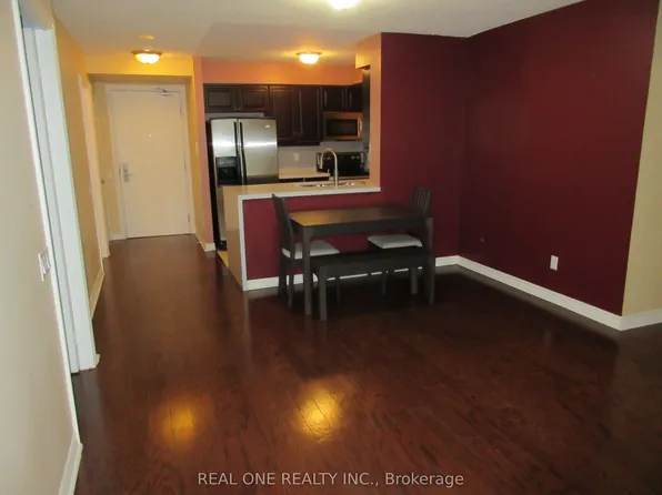 61 Town Centre Ct Unit 404, Toronto, ON M1P 5C5