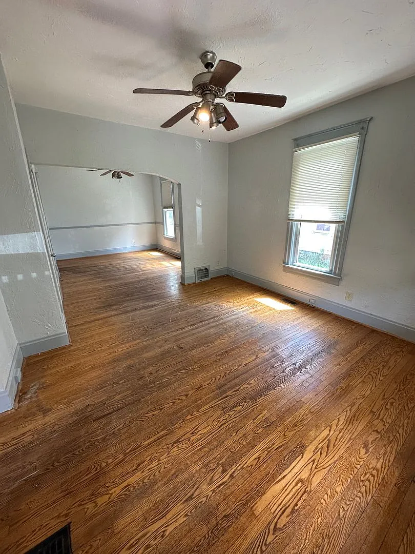 614 S English Ave photo 1