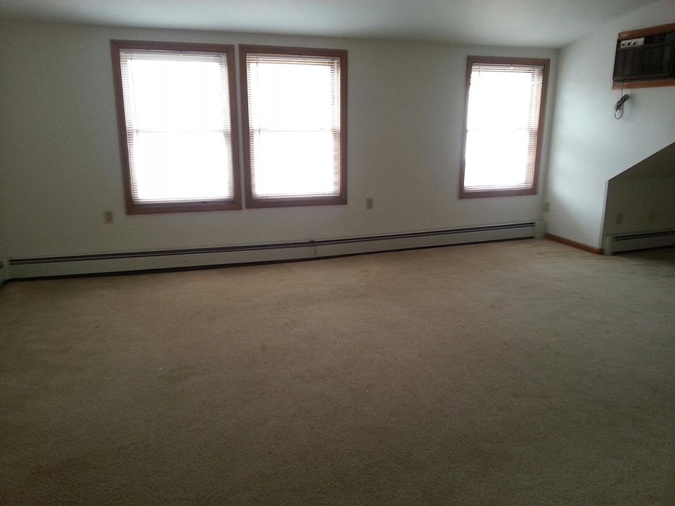 1st image of 401 Whitney Ave APT 3