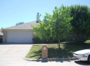 809 Voltamp Dr, Fort Worth, TX 76108