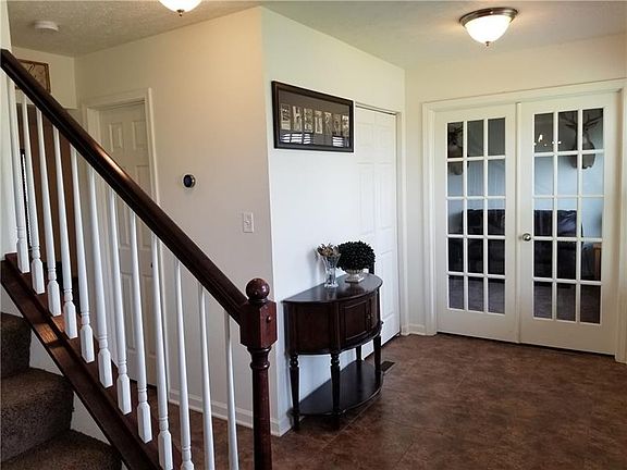 4th image of 148 Heathfield Dr