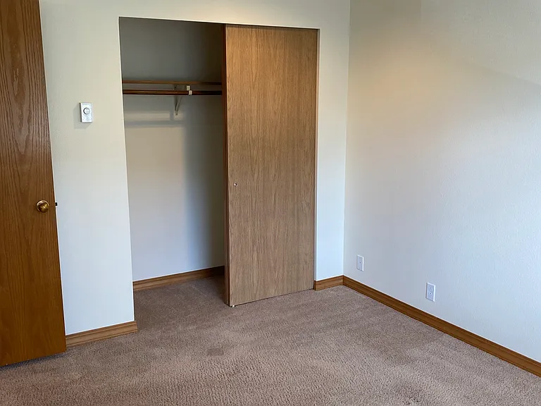 Meridian Place — Photo 30