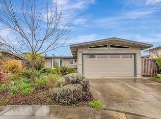 2449 Betlo Ave, Mountain View, CA 94043