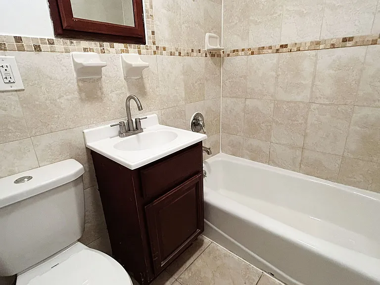 25 E 17th St #3A — Photo 5