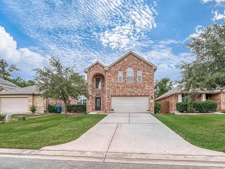 2261 Oak Circle Dr N — Photo 5