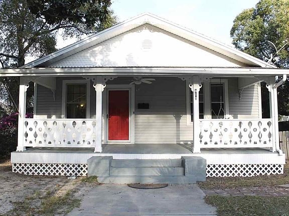 3rd image of 810 N 16th Ave