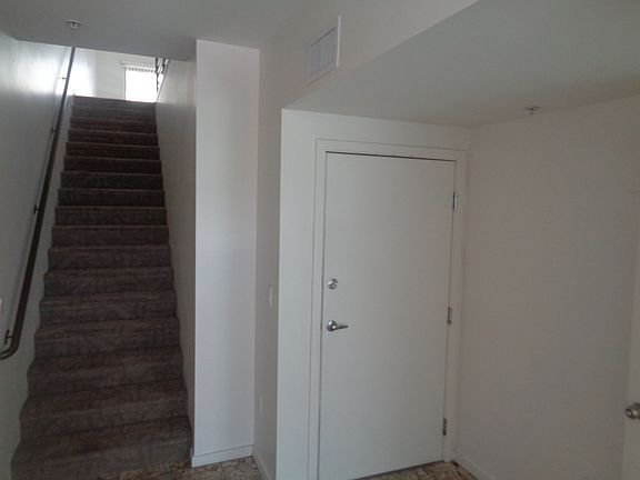 4th image of 522 W 1st St Suite 102