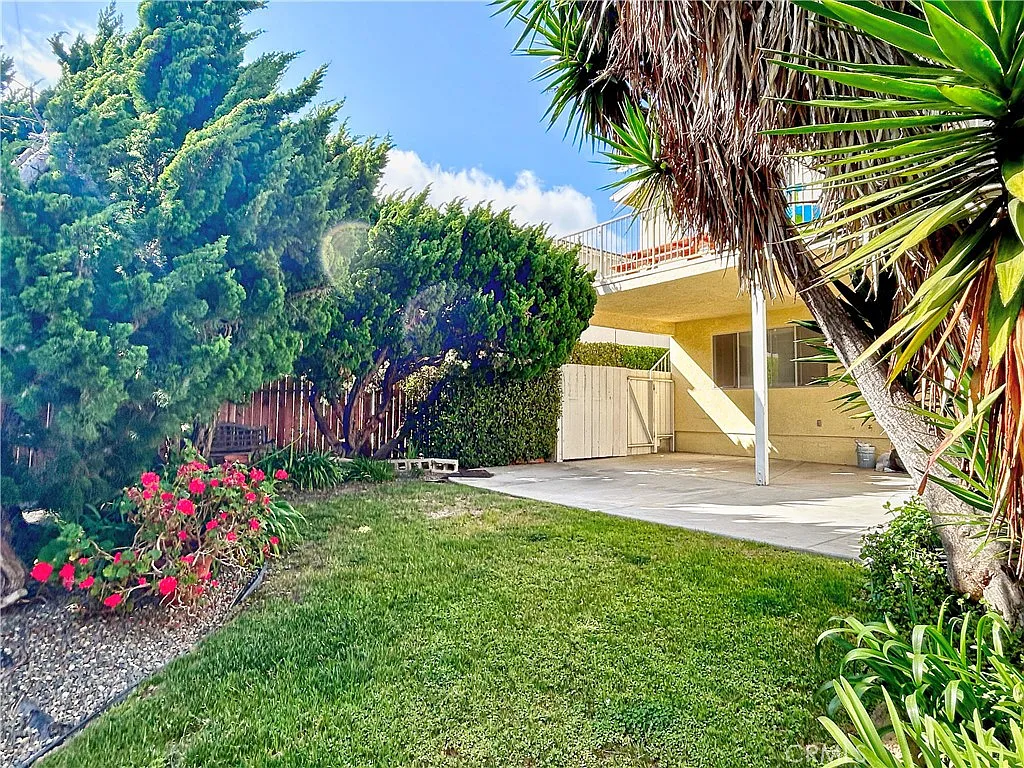 2 bed, 1000 sqft, $4,000 — Photo 3