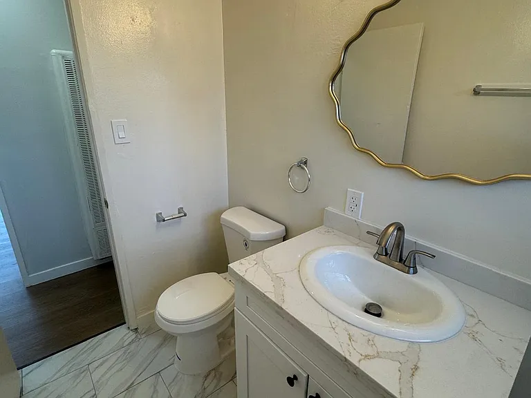 1505 E Kay St #4 — Photo 10