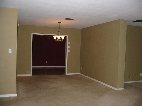 3rd image of 10502 N 19th St