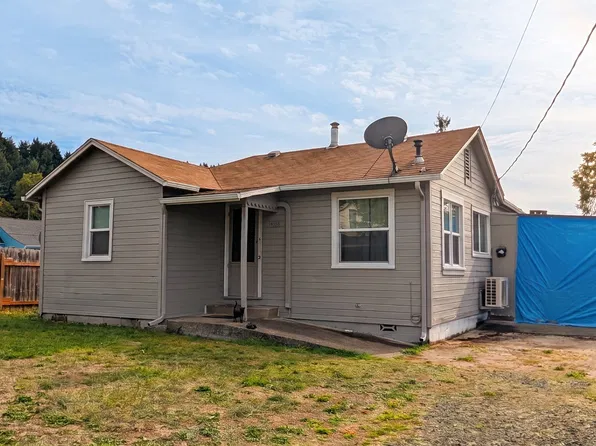 975 Johnson Ave, Cottage Grove, OR 97424