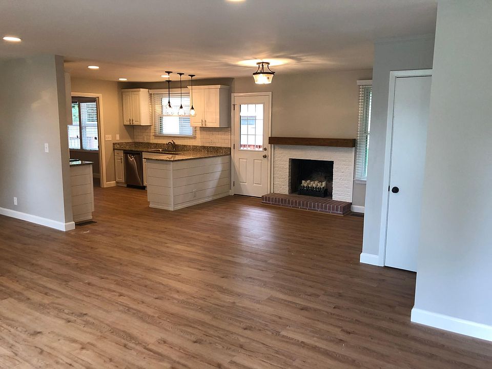 Open concept, bedrooms to right, master through kitchen