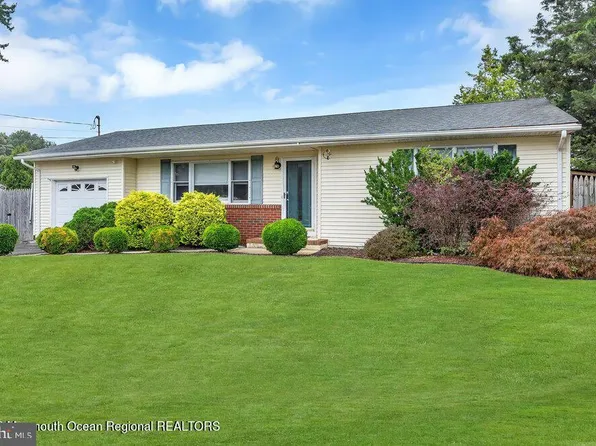 415 Seaward Pl, Forked River, NJ 08731